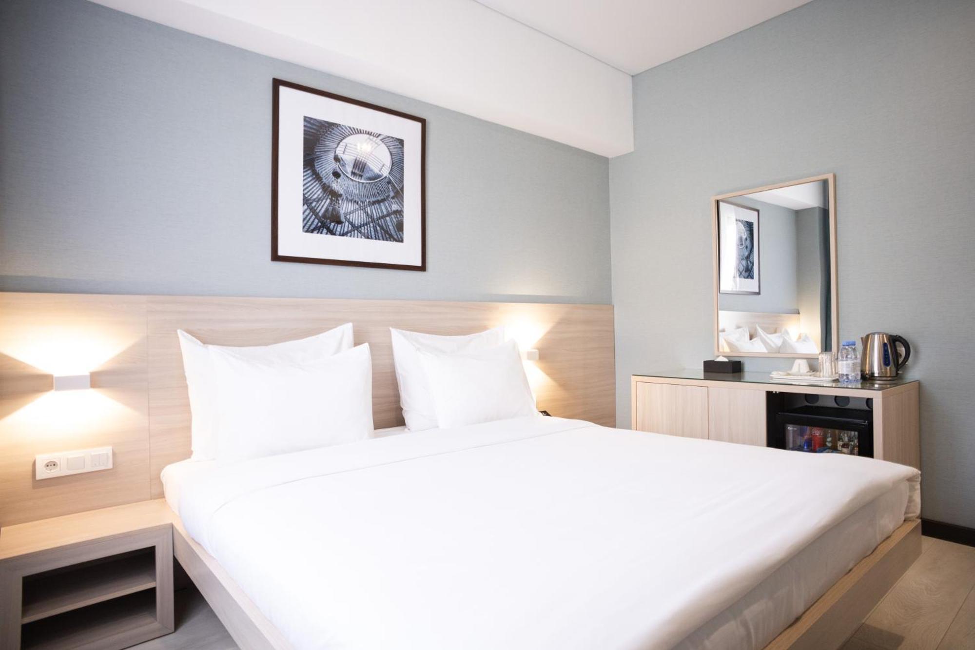 Resident Hotel Kazybek Bi Almaty Exterior photo